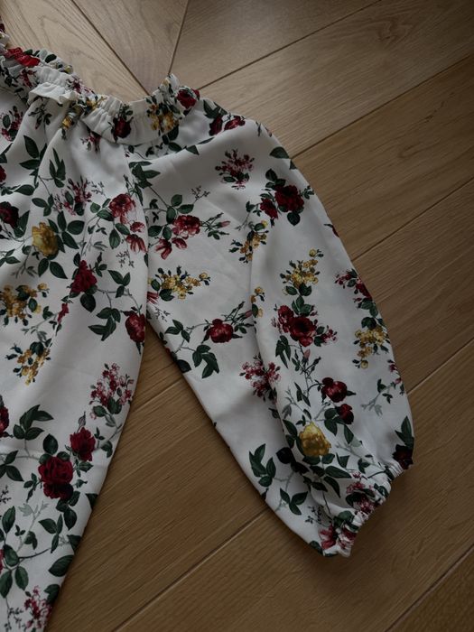 Nr. 93 | Guess hiszpanka M/L bluzka z odkrytymi ramionami