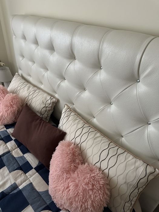 Cama (base) com cabeceira