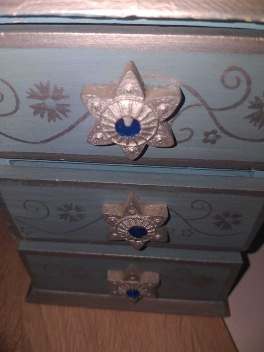 Pequeno guarda joias - móvel, com 3 gavetas [antigo] // TROCA