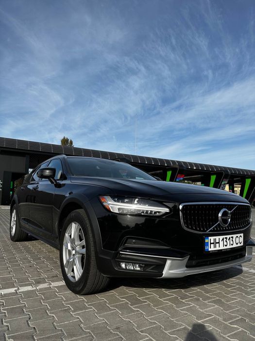 Volvo V90 Cross country