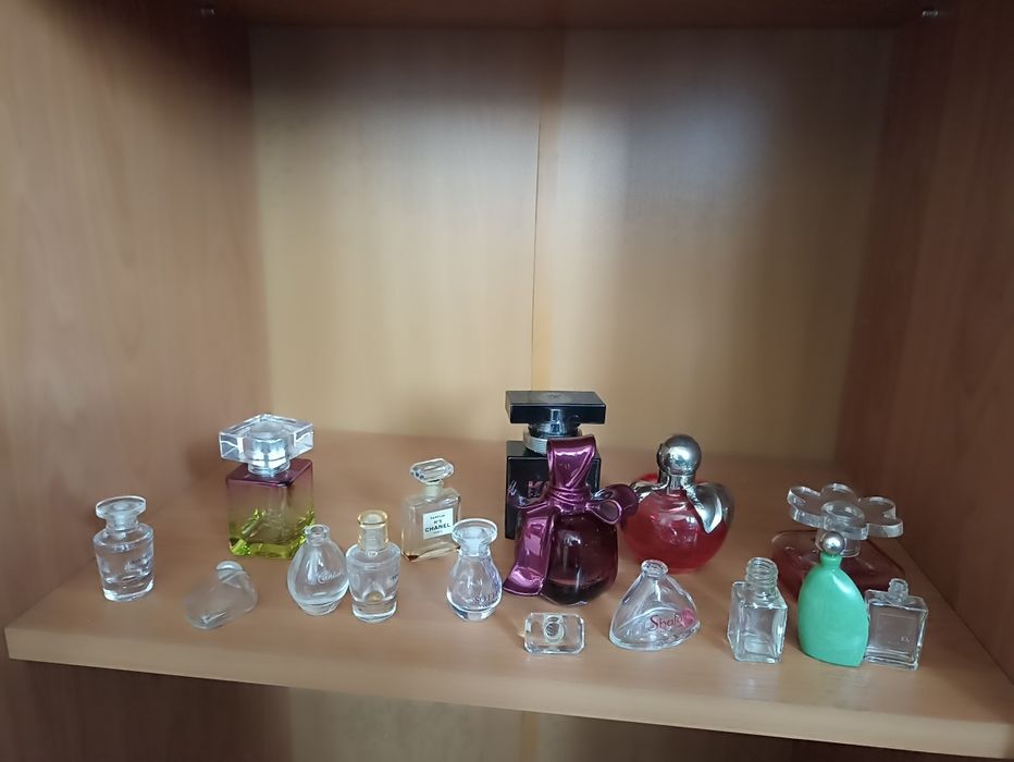 Zestaw buteleczek po perfumach