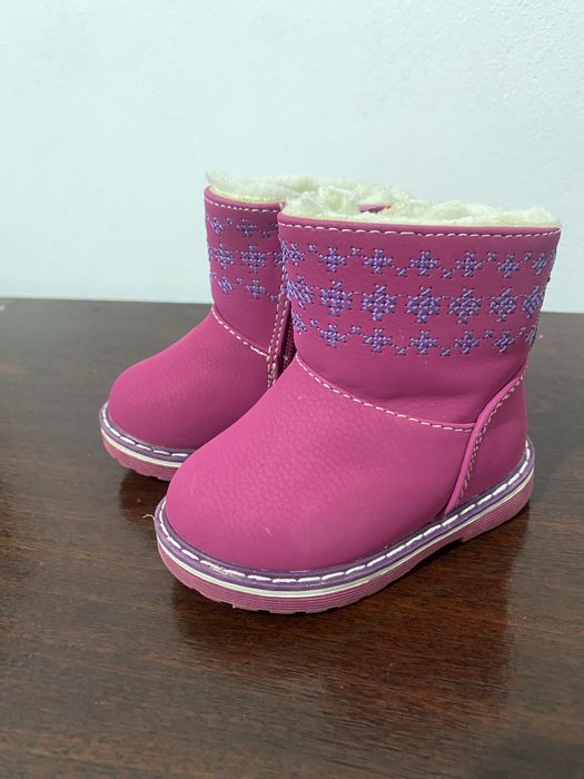 Теплі чобітки для дівчинки