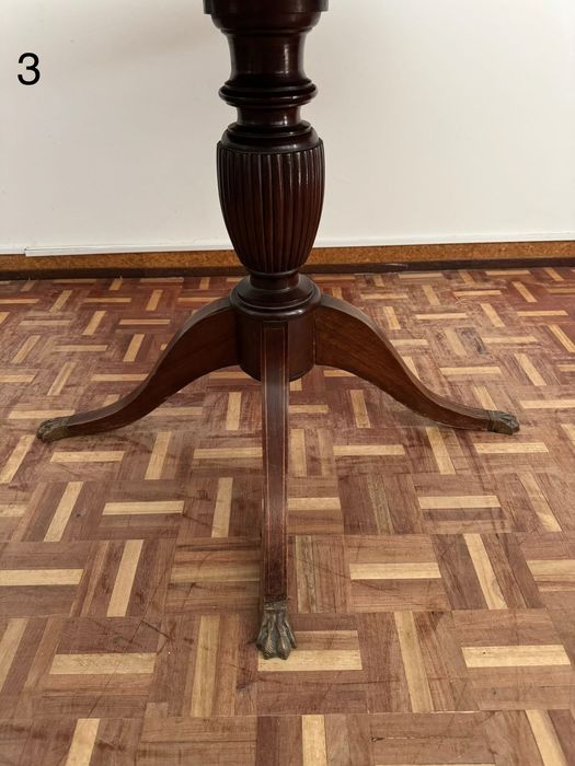 Mesa de jantar clássica com 6 cadeiras em madeira maciça