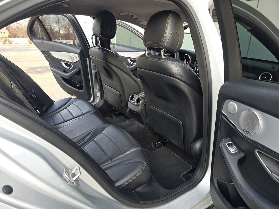 Продам свой Mercedes Benz C300 2л ( ПОЛНЫЙ ПРИВОД )