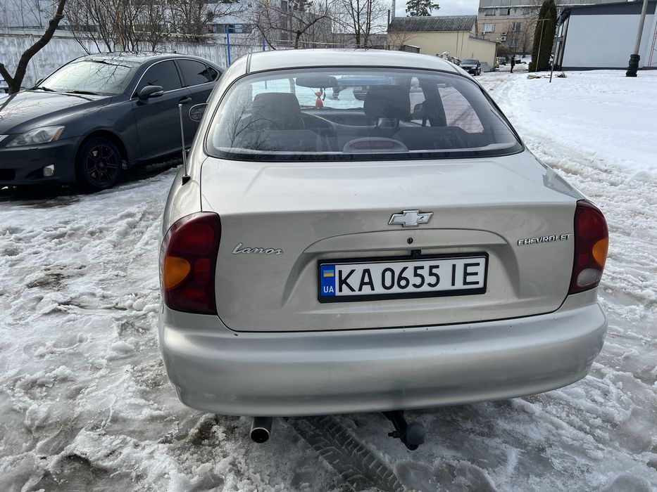 Легковий автомобіль Chevrolet Lanos