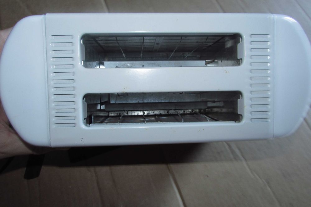 Тостер "Domotec" під ремонт