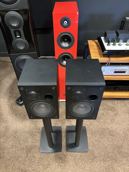 MB Quart model One - kolumny podstawkowe