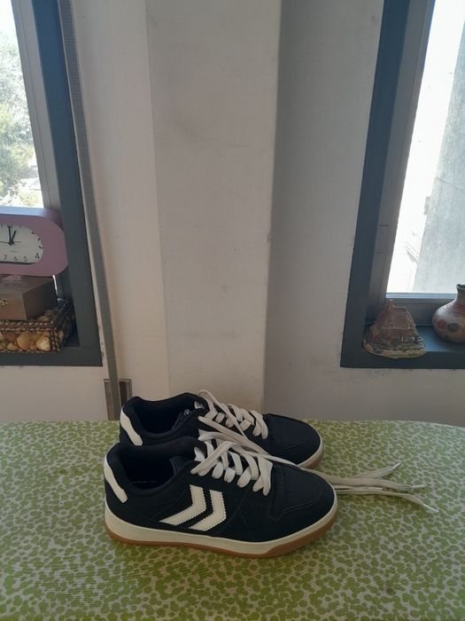 Vendo Sapatilhas de Senhor LEFTIES muito bonitas como novas