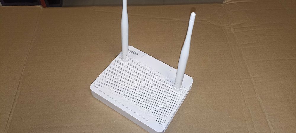 10x Dasan H660 GW GPON ONT 4x GE router NAT, Wifi 2.4GHz
