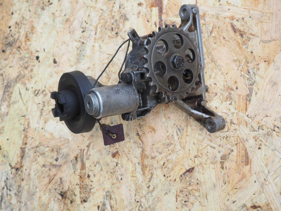 Pompa olejowa mercedes W126 560