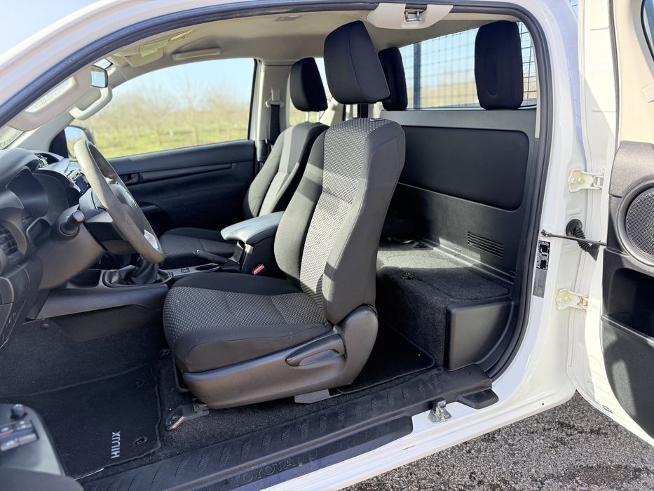 Toyota Hilux 2.4d - 4x4 c/iva