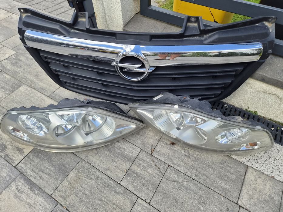 Atrapa reflektory przód Opel Movano B rok 2017
