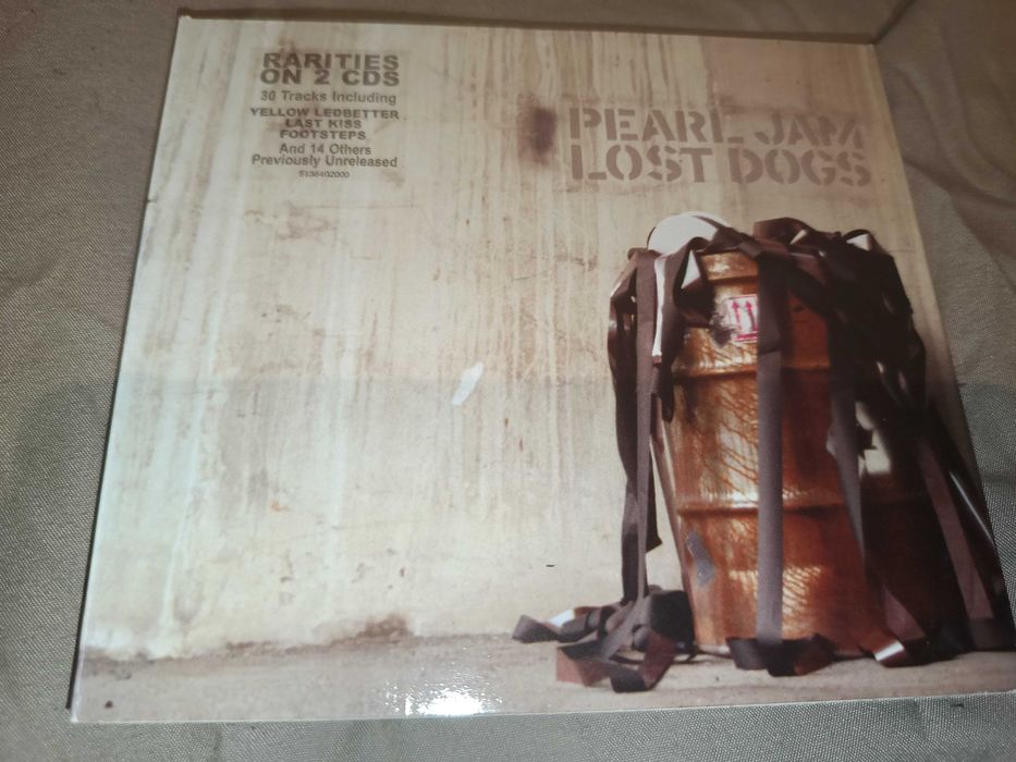 Pearl Jam – Lost Dogs (2CD, Digipak / Tri-fold)