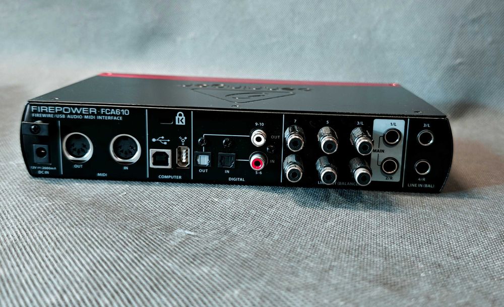 Interfejs audio BEHRINGER FIREPOWER FCA610 audiofilski FireWire/USB/MIDI 6 wejść/10 wyjść, 24-Bit/96 kHz z MIDAS