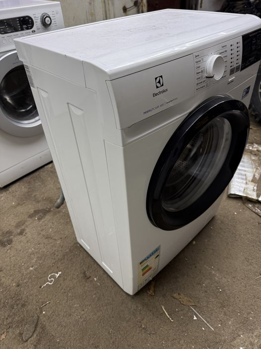 Стиральная машинка  electrolux PERFECTCARE 600|