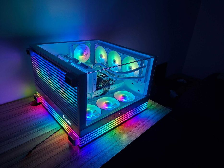 Sprzedam komputer pc gamingowy samsung 990 pro corsair ryzen 7 9700x