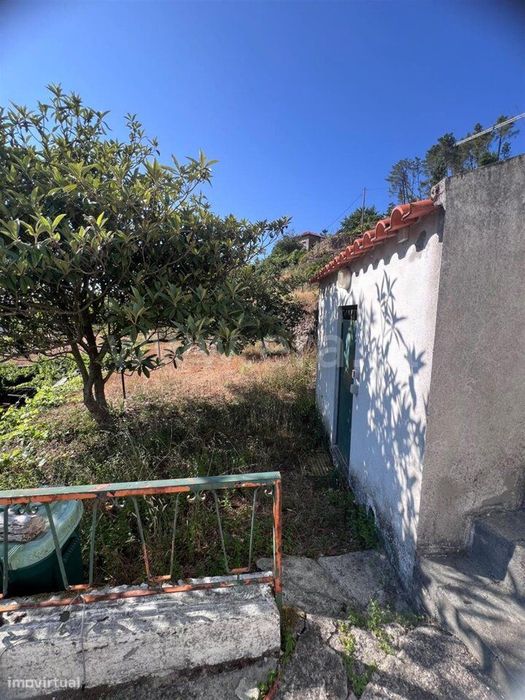 Moradia T2 / Seia, Valezim