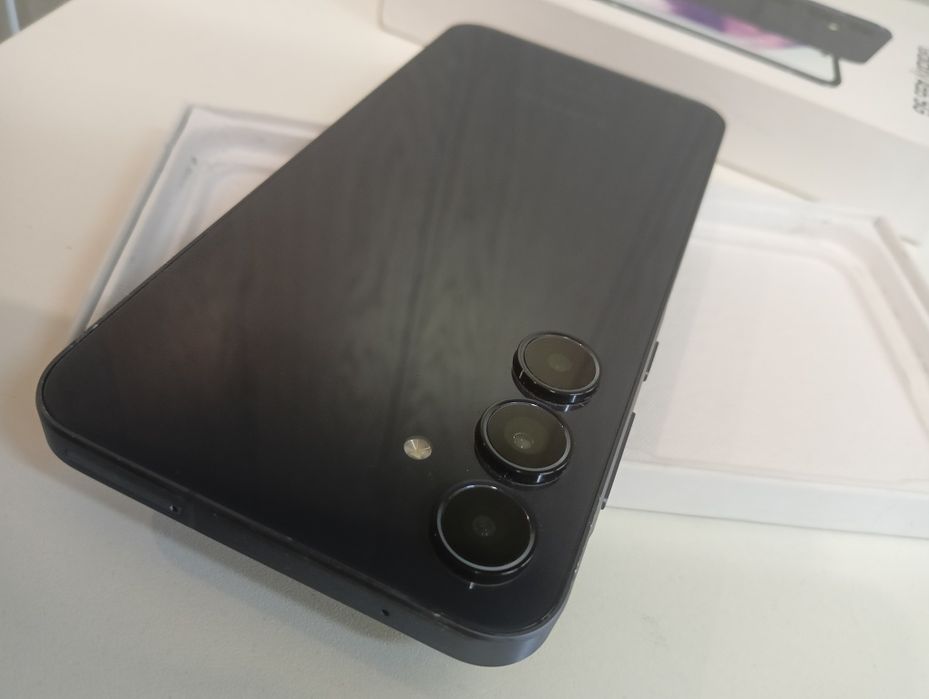 Samsung Galaxy A55 5G, komplet,baz uszkodzeń