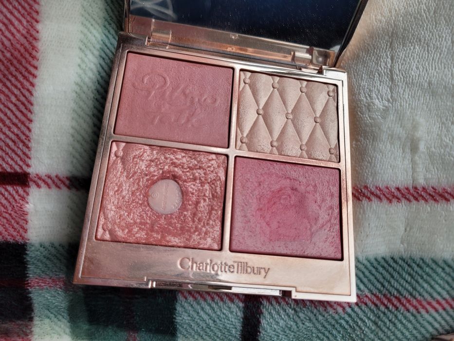 charlotte tilbury pillow talk beautifying face