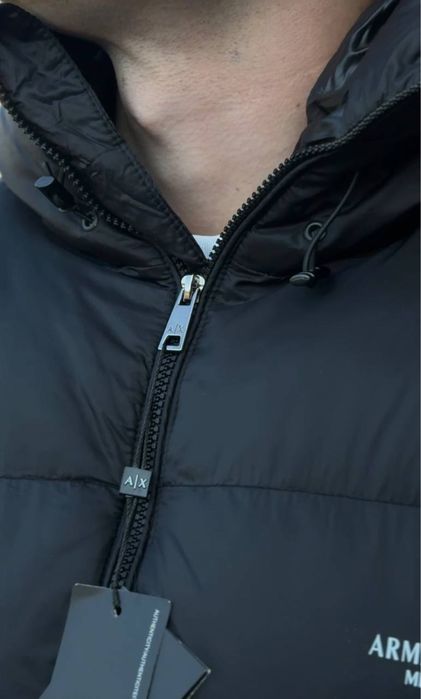 Пуховик Armani Exchange чорний