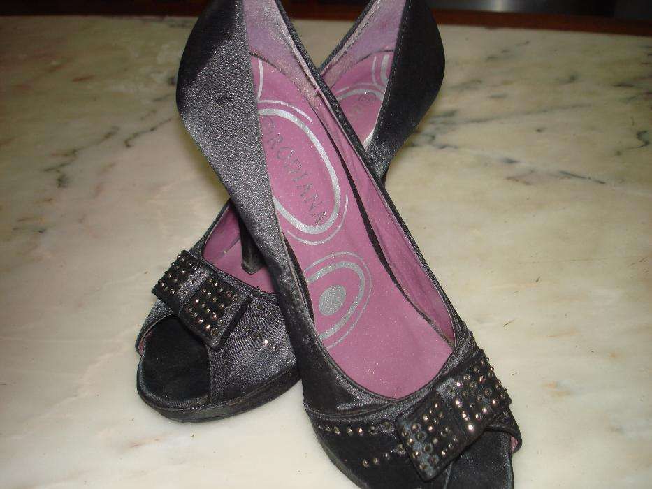 Sapatos abertos a muito bom preço