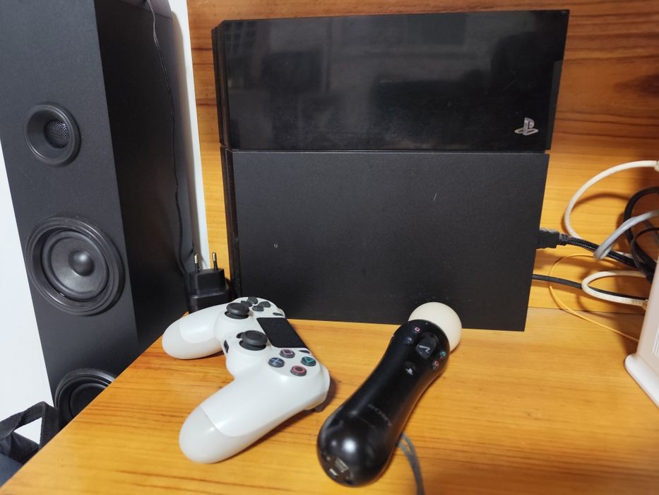 PS4 500g com jogos