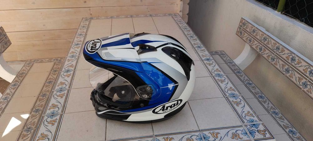 Capacete Arai Tour X4
