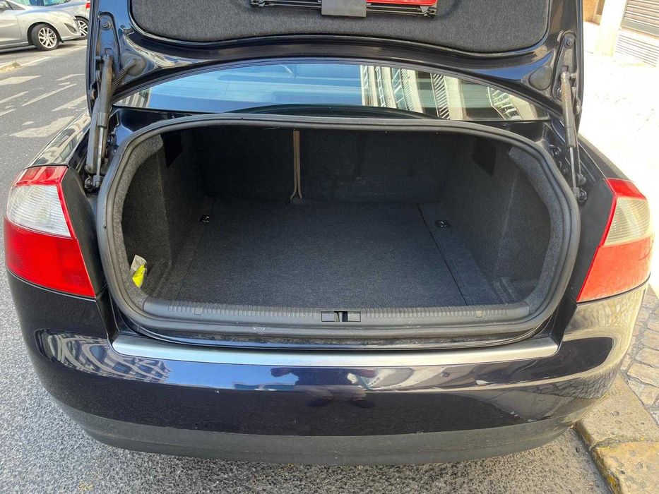 Audi A4 1.9 TDI / Estimadíssimo / Tudo em dia