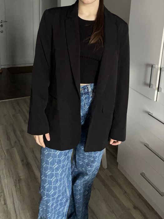 Чорний класичний оверсайз піджак