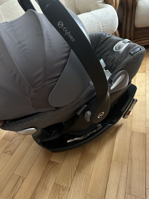 cybex cloud q platinium   0+  i baza isofix