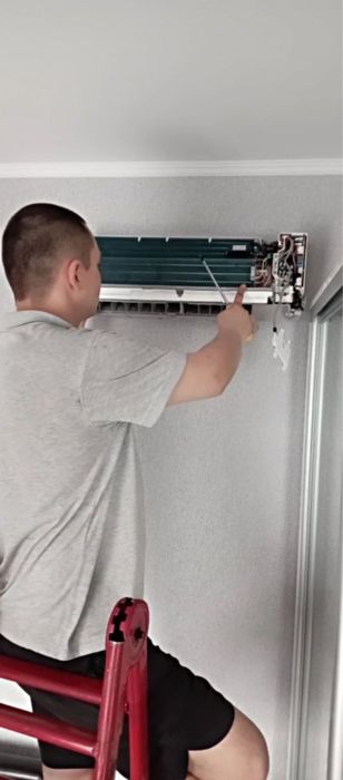 Заправка фреону r22 r410r32 ремонт обслуговування чистка кондиціонерів в Одесі з гарантією недорого та швидко всі райони міста