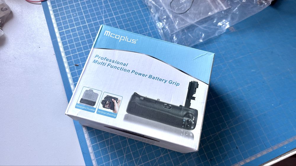 Батарейна ручка, бустер для Canon RP Mcoplus BG-EOS RP