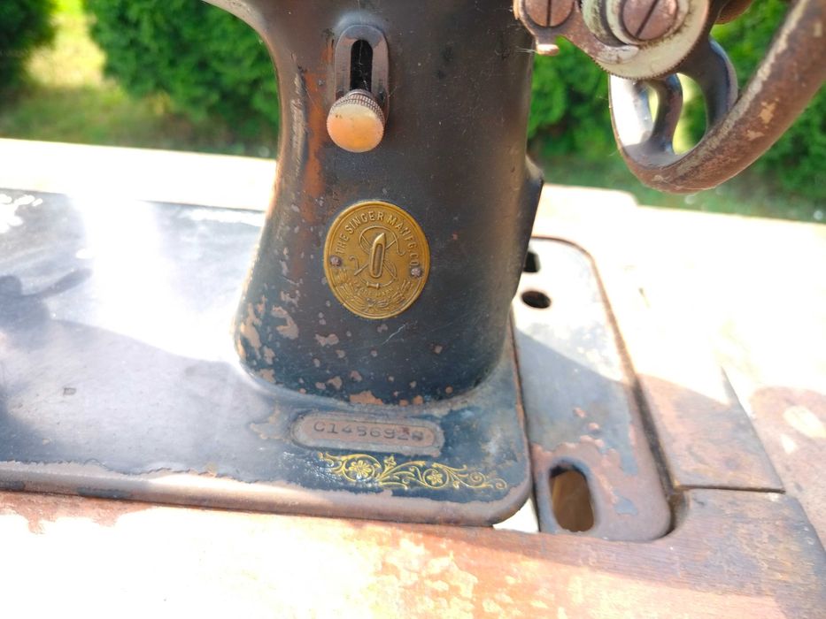 Stara piekna maszyna do szycia Singer