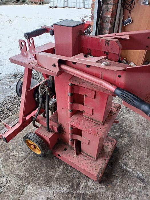 Łupark do drewna WOM