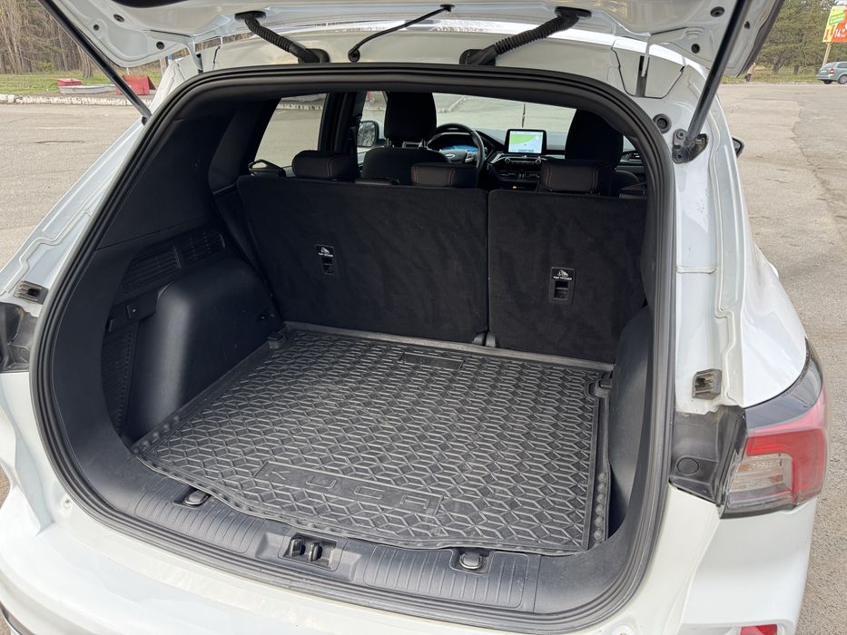 Ford Kuga 3  ST-line куплен в 2022 году