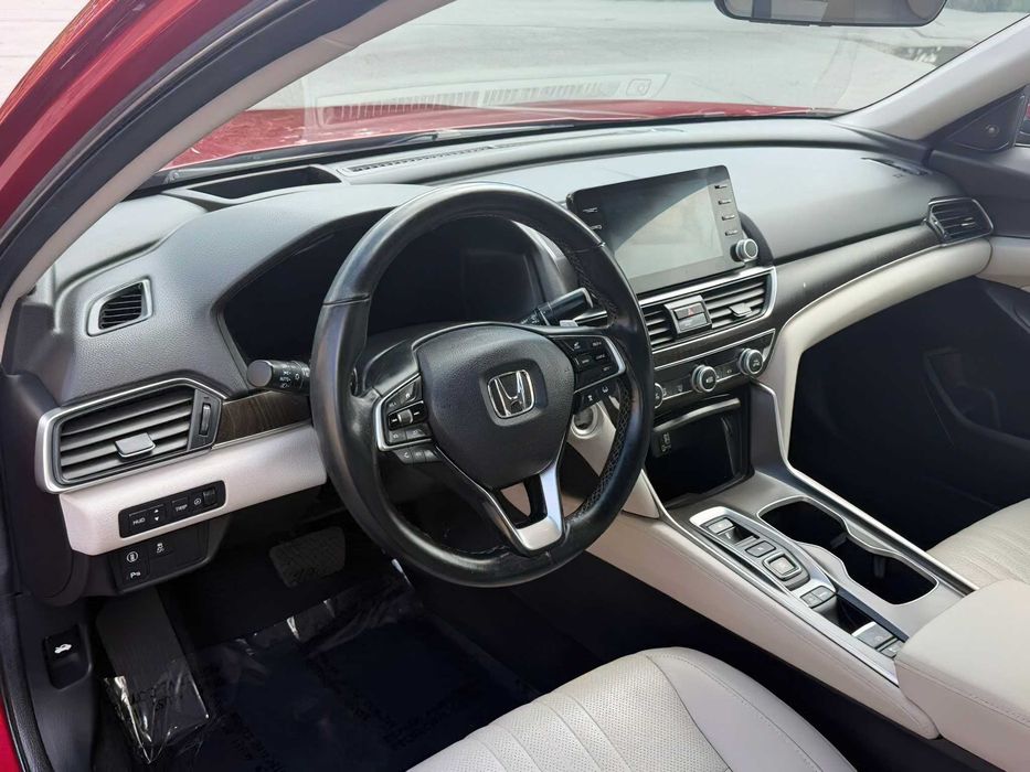 Honda Accord Touring      2019