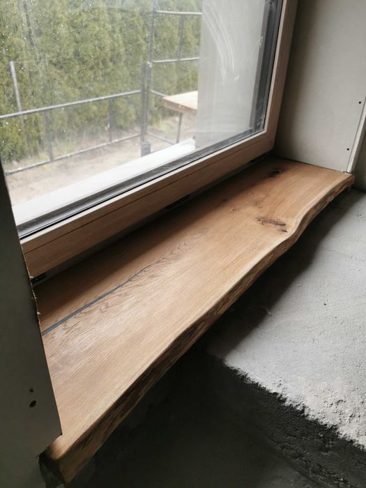 Parapety z duszą naturalny dąb, żywa krawędź, styl live edge drewniane