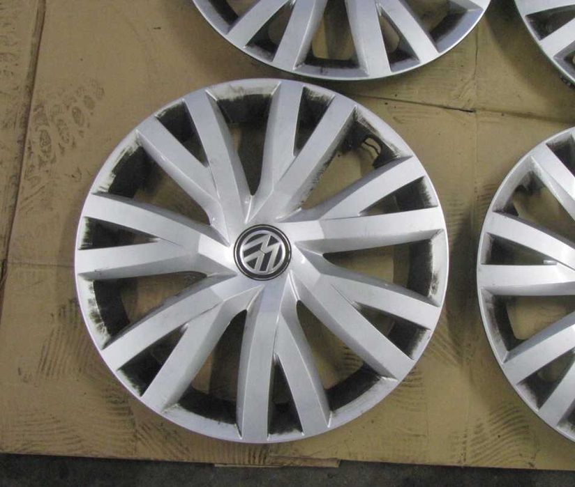 VW Kołpaki 16 OE komplet 4szt. bardzo ładne