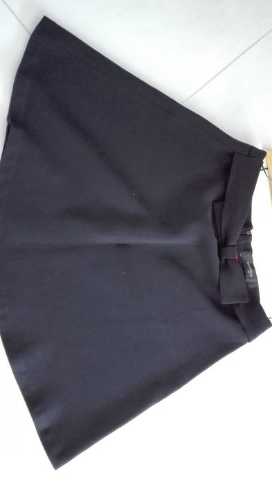 Czarna elegancka spódnica