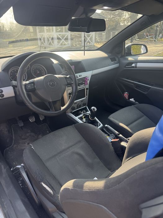 Opel Astra H 2.0T