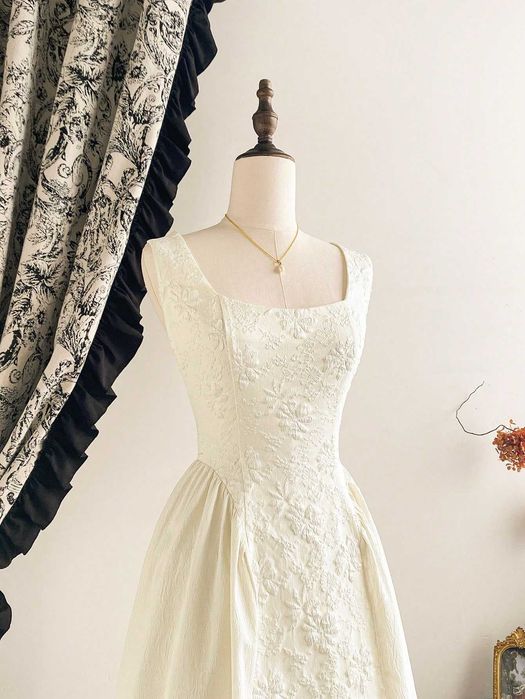 Sukienka vintage w stylu retro