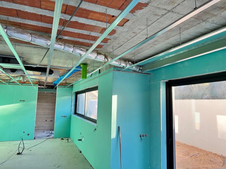 Serviços de Pladur, Tetos Falsos e Piso Laminado (Flutuante )