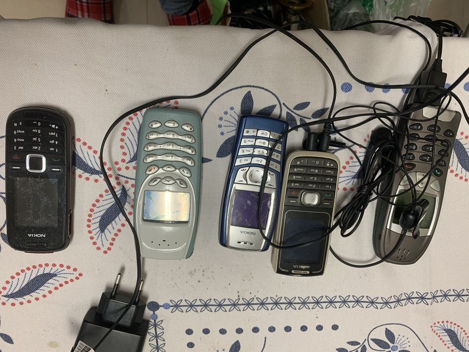 Varios telemoveis. Varias marcas