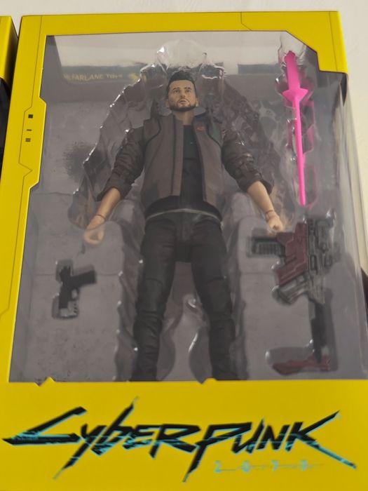 Figuras novas seladas cyberpunk 2077