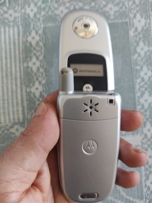 Motorola V220 com carregador