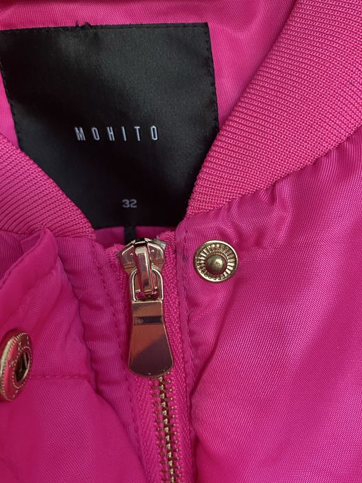 Бомбер яскравого кольору розмір- S, в  ідеальному стані, для красунь