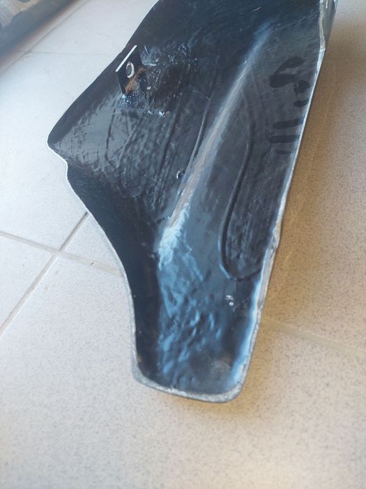 Nowa odlona boczna, boczek prawy rama wsk125 175 garbuska czarny