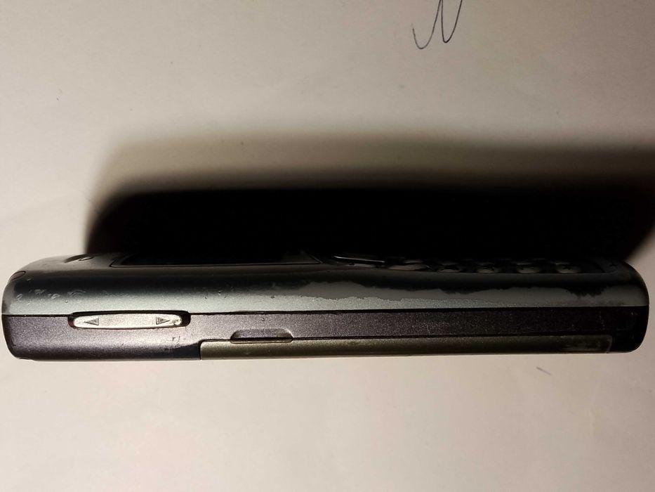 Мобильный кнопочный тел. Samsung с110 + зарядка.