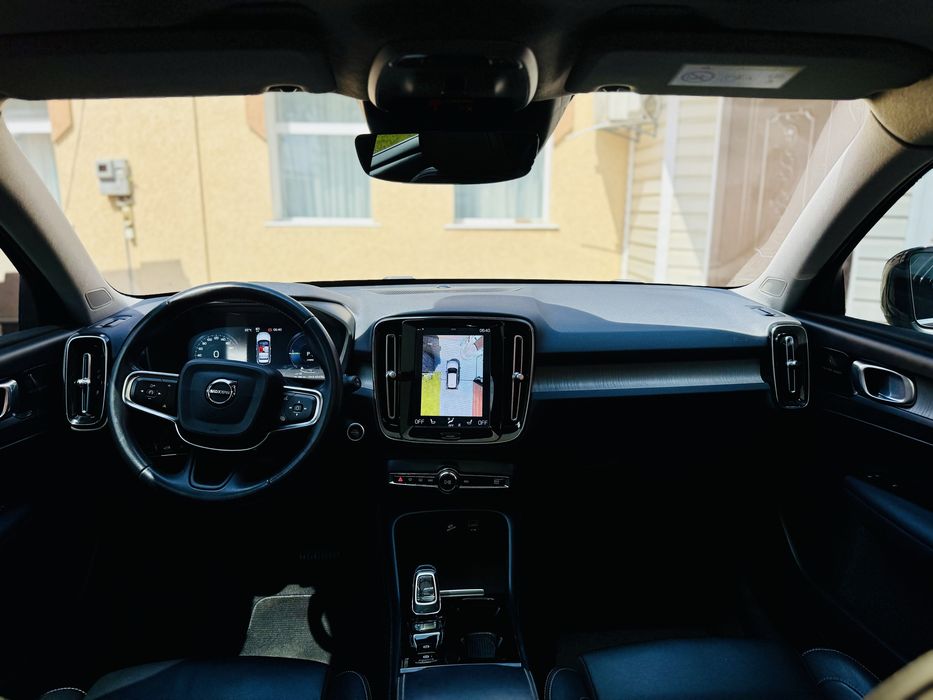 Volvo XC40 1.5PHEV AWD R-Design 2022рік Official