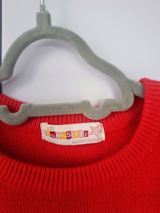 śliczny ŚWIĄTECZNY sweterek m-ki Young Style r. 122-128